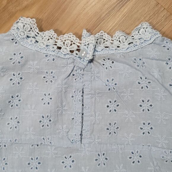 🔺️Shein Powder Blue Embroidered Eyelet Short Sleeve Top Small - Picture 6 of 8